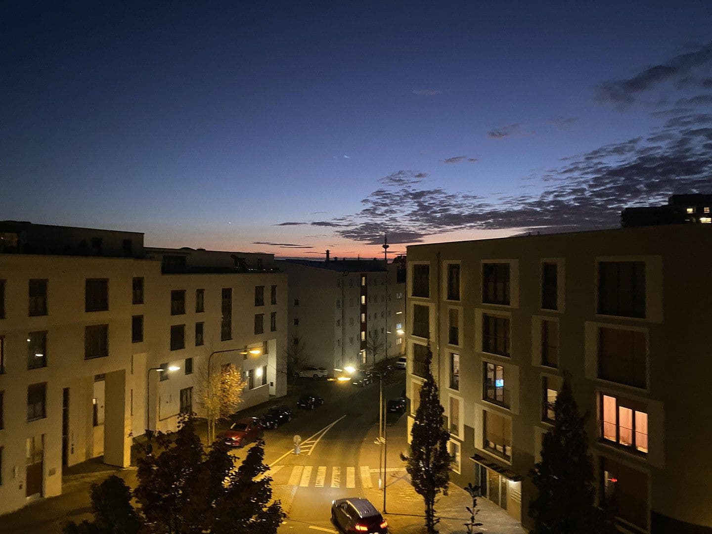 Prenájom bytu 3-izbový 93 m², Renettenstr. 2, Frankfurt, Hesensko Prenájom bytu 3-izbový 93 m², Renettenstr. 2, Frankfurt, Hesensko