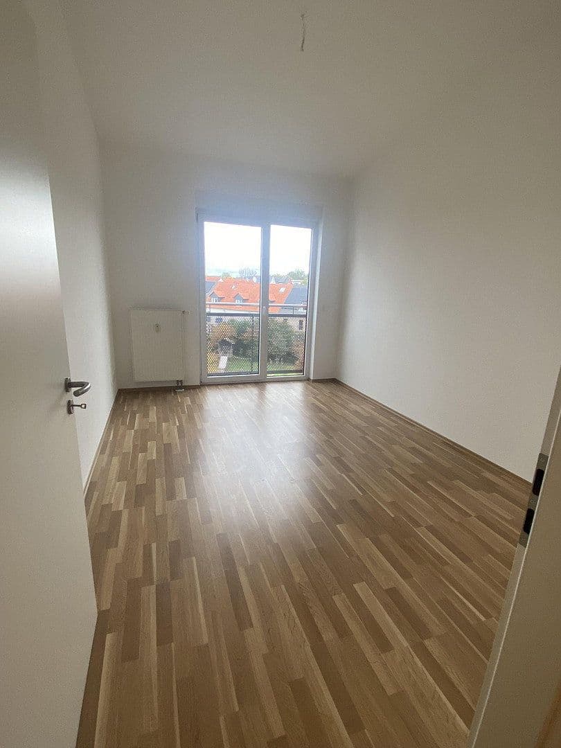Prenájom bytu 3-izbový 93 m², Renettenstr. 2, Frankfurt, Hesensko Prenájom bytu 3-izbový 93 m², Renettenstr. 2, Frankfurt, Hesensko