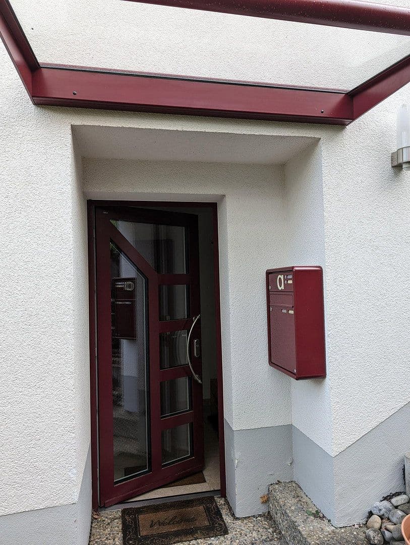 Prenájom bytu 2-izbový 50 m², Ulm, Bádensko-Wurttembersko Prenájom bytu 2-izbový 50 m², Ulm, Bádensko-Wurttembersko