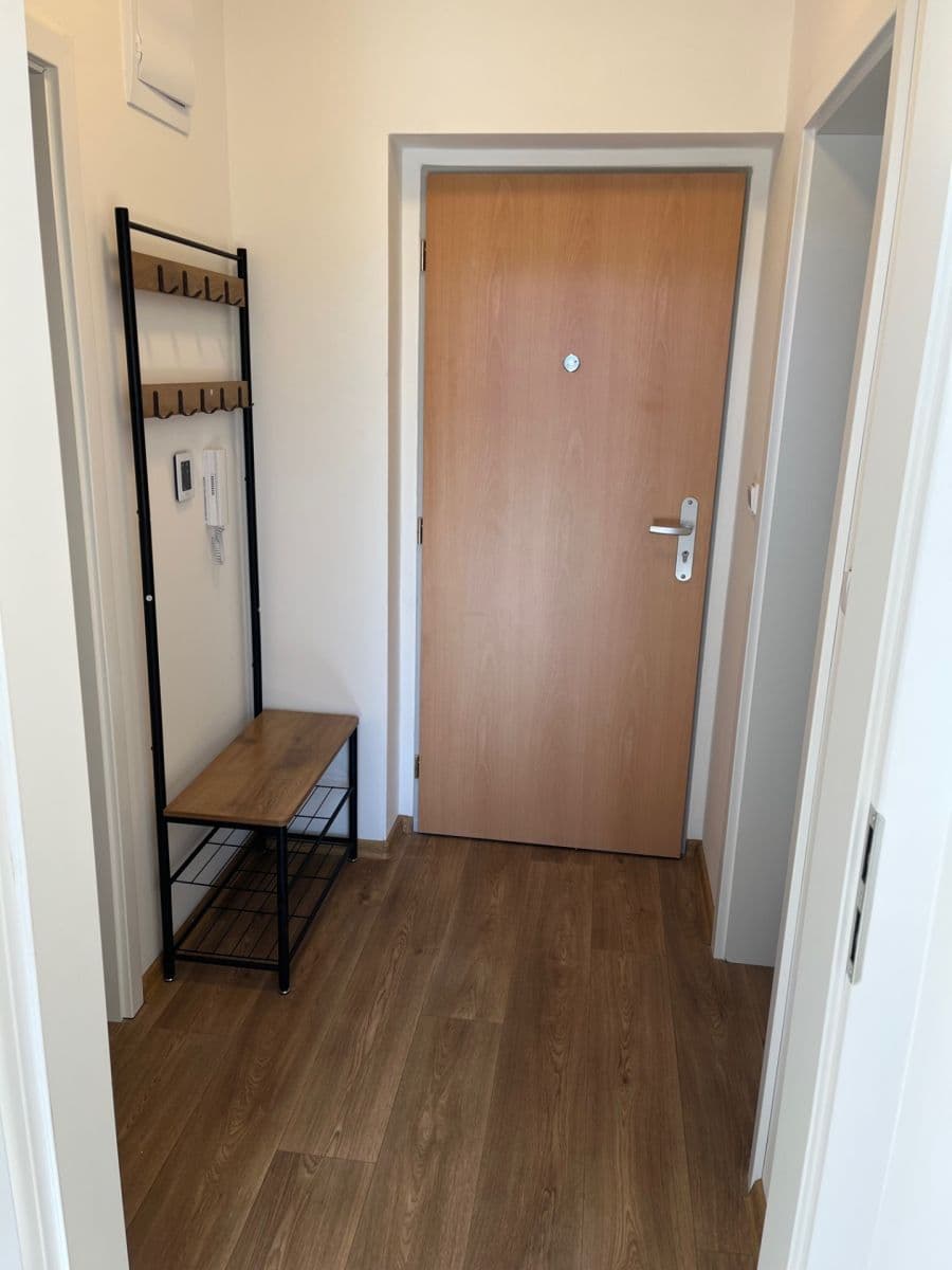 Prenájom bytu 2-izbový 55 m², Podhorská, Jablonec nad Nisou, Liberecký kraj Prenájom bytu 2-izbový 55 m², Podhorská, Jablonec nad Nisou, Liberecký kraj