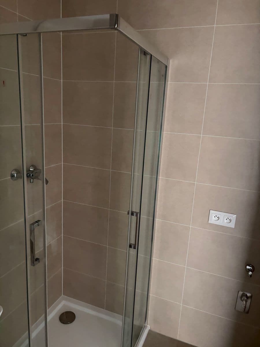 Prenájom bytu 1-izbový 31 m², Haenkeho, Praha, Praha Prenájom bytu 1-izbový 31 m², Haenkeho, Praha, Praha