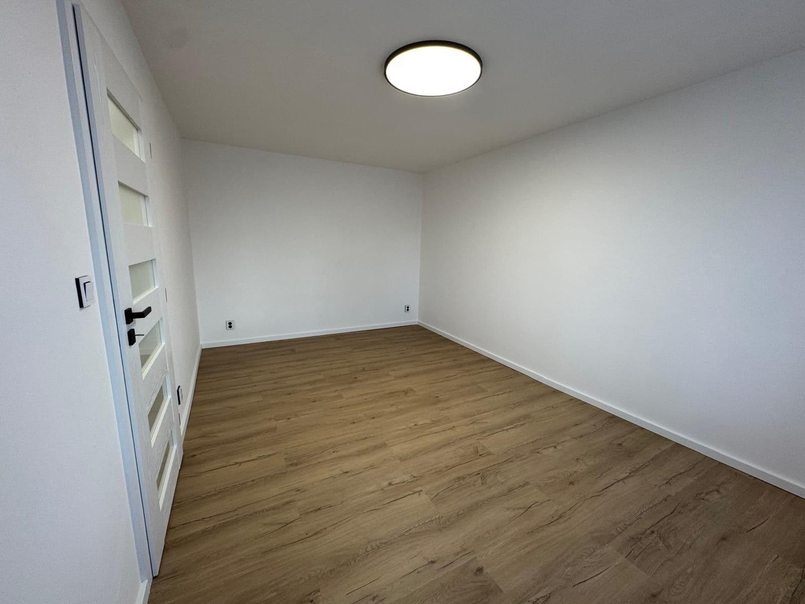 Prenájom bytu 2-izbový 63 m², Americká, Liberec, Liberecký kraj Prenájom bytu 2-izbový 63 m², Americká, Liberec, Liberecký kraj
