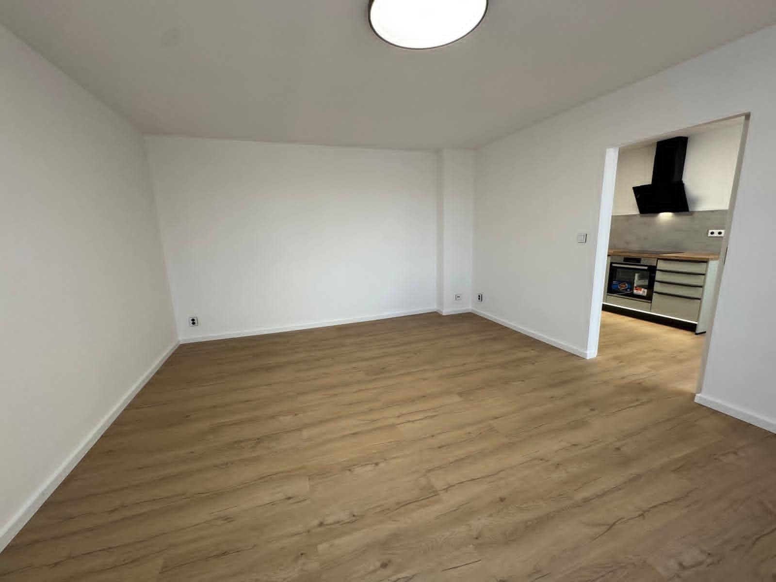 Prenájom bytu 2-izbový 63 m², Americká, Liberec, Liberecký kraj Prenájom bytu 2-izbový 63 m², Americká, Liberec, Liberecký kraj