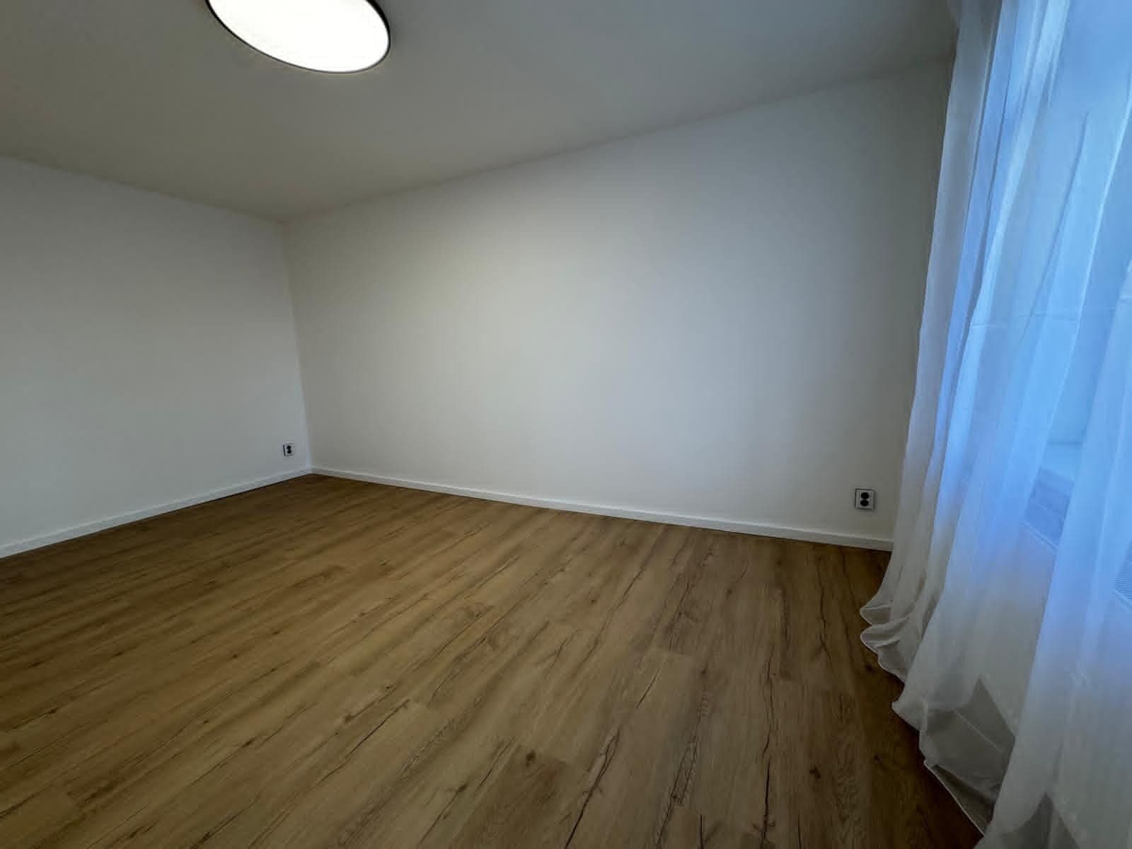 Prenájom bytu 2-izbový 63 m², Americká, Liberec, Liberecký kraj Prenájom bytu 2-izbový 63 m², Americká, Liberec, Liberecký kraj