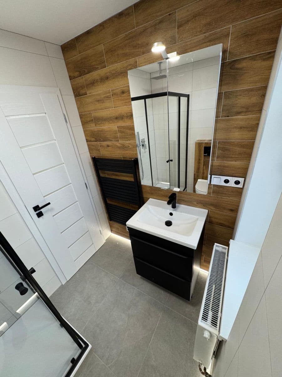 Prenájom bytu 2-izbový 63 m², Americká, Liberec, Liberecký kraj Prenájom bytu 2-izbový 63 m², Americká, Liberec, Liberecký kraj