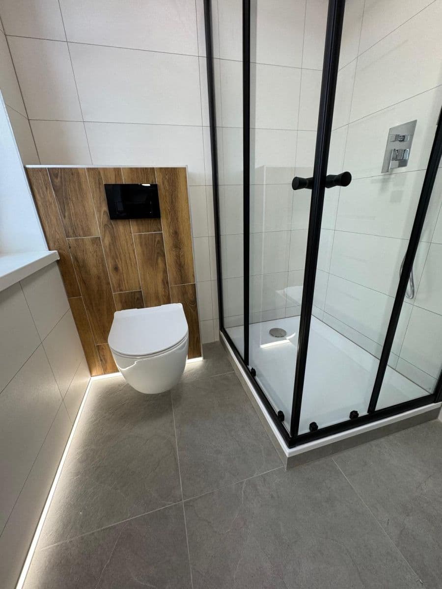 Prenájom bytu 2-izbový 63 m², Americká, Liberec, Liberecký kraj Prenájom bytu 2-izbový 63 m², Americká, Liberec, Liberecký kraj