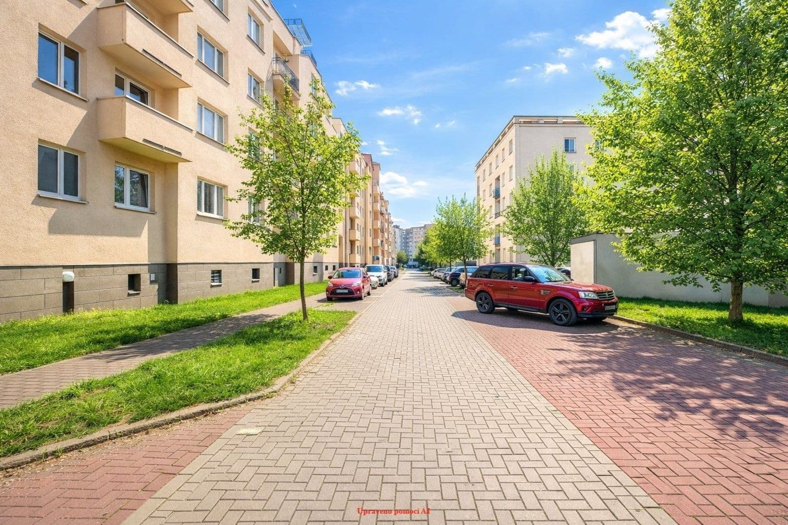 Prenájom garáže 12 m², Ostrčilova, Ostrava, Moravskoslezský kraj Prenájom garáže 12 m², Ostrčilova, Ostrava, Moravskoslezský kraj