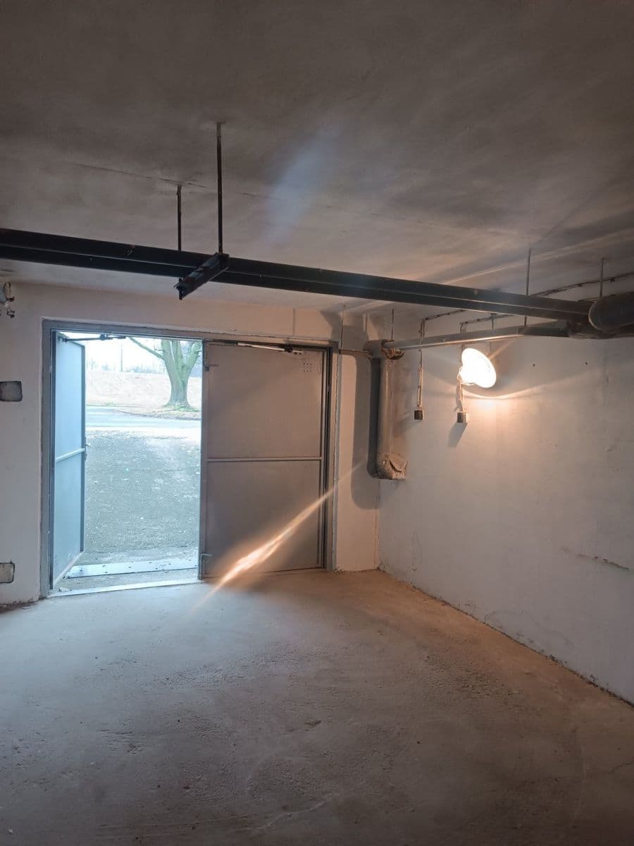 Prenájom garáže 19 m², Tylova, Ostrava, Moravskoslezský kraj Prenájom garáže 19 m², Tylova, Ostrava, Moravskoslezský kraj