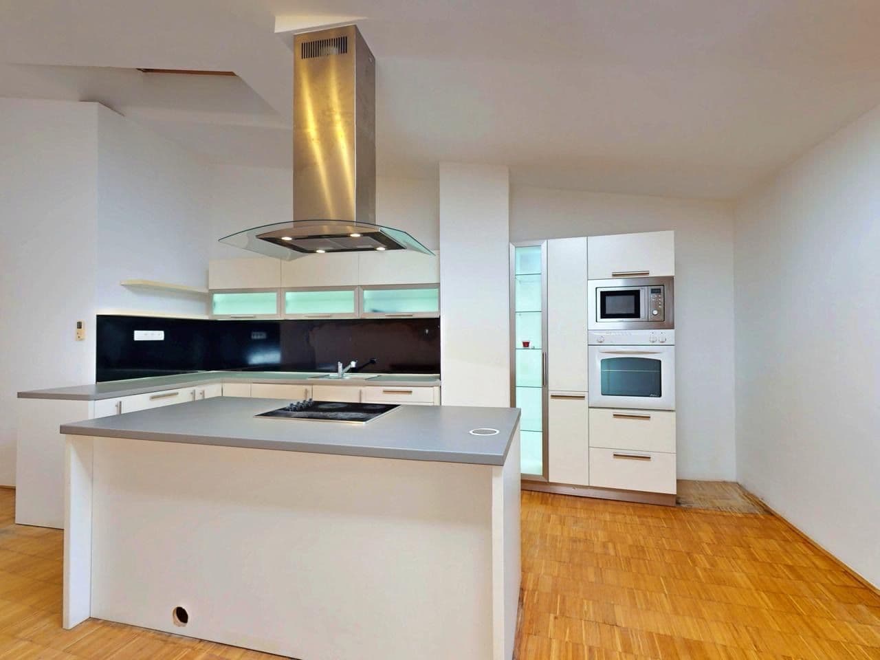 Prenájom bytu 3-izbový 75 m², Ztracená, Olomouc, Olomoucký kraj Prenájom bytu 3-izbový 75 m², Ztracená, Olomouc, Olomoucký kraj