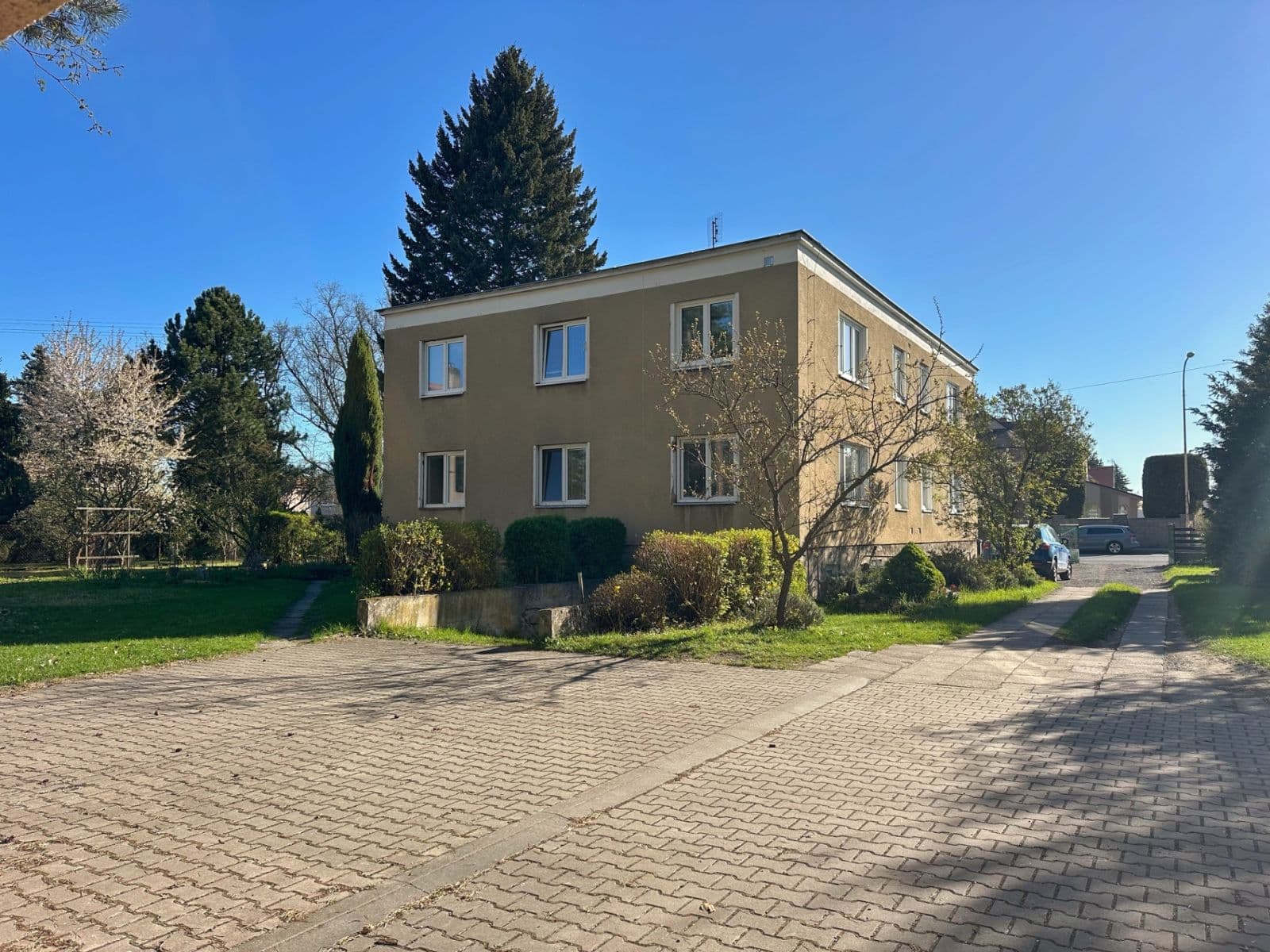 Prenájom bytu 3-izbový 71 m², Železničářů, Kladno, Středočeský kraj Prenájom bytu 3-izbový 71 m², Železničářů, Kladno, Středočeský kraj