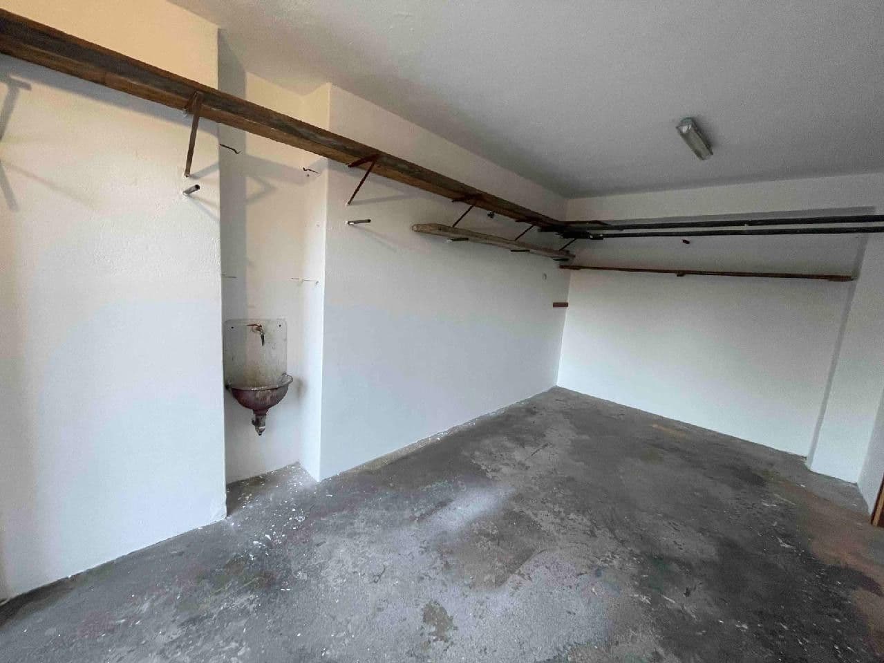 Prenájom garáže 17 m², Ondříčkovo náměstí, Brno, Jihomoravský kraj Prenájom garáže 17 m², Ondříčkovo náměstí, Brno, Jihomoravský kraj