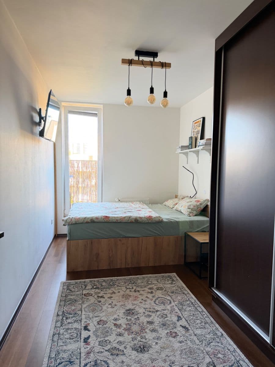 Prenájom bytu 2-izbový 50 m², Jankovcova, Praha, Praha Prenájom bytu 2-izbový 50 m², Jankovcova, Praha, Praha