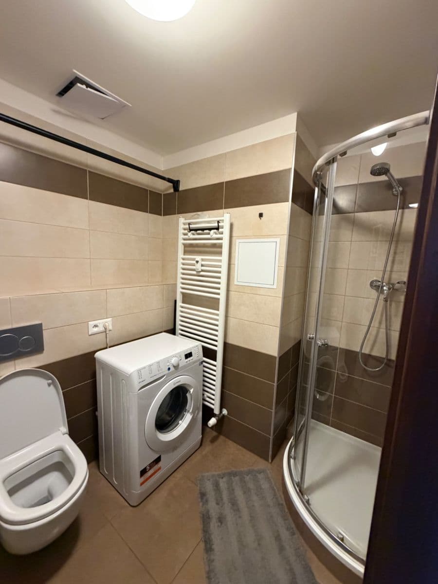 Prenájom bytu 2-izbový 50 m², Jankovcova, Praha, Praha Prenájom bytu 2-izbový 50 m², Jankovcova, Praha, Praha