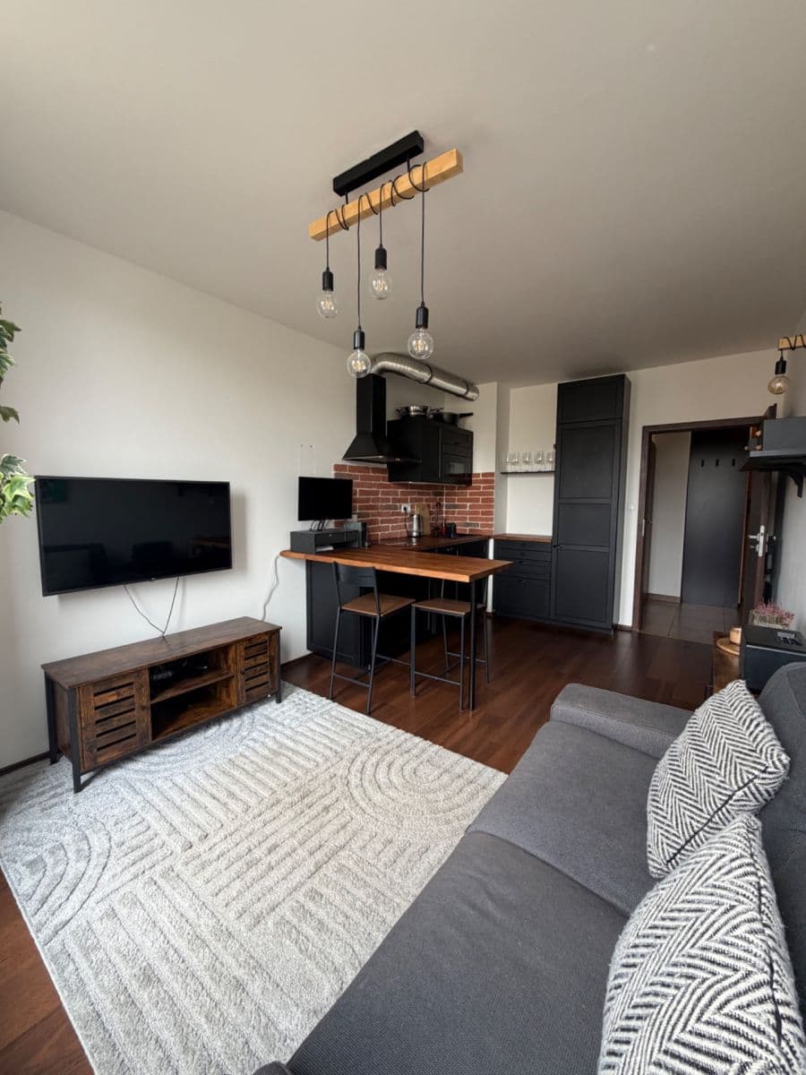 Prenájom bytu 2-izbový 50 m², Jankovcova, Praha, Praha Prenájom bytu 2-izbový 50 m², Jankovcova, Praha, Praha