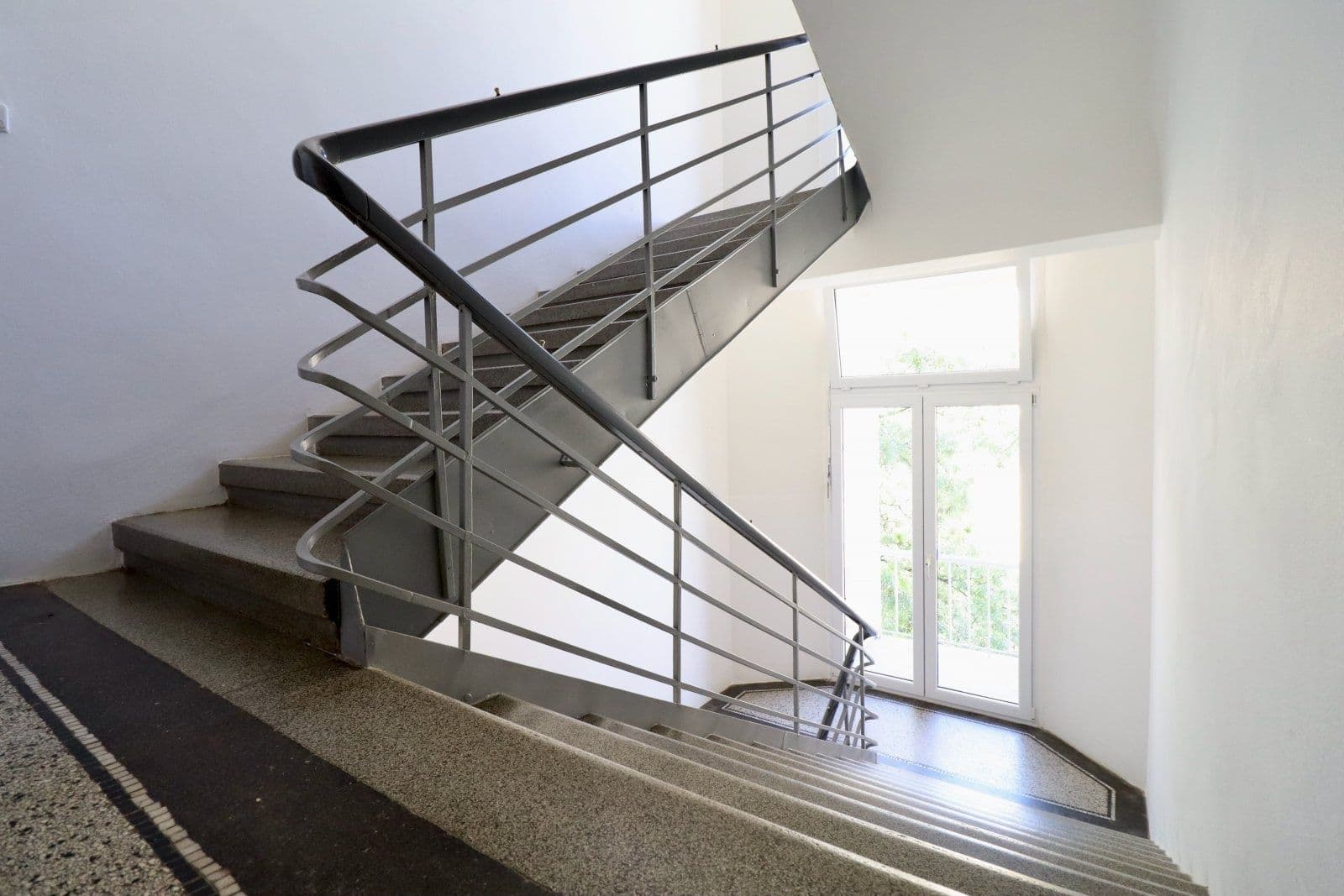 Prenájom bytu 2-izbový 43 m², Nad studánkou, Praha, Praha Prenájom bytu 2-izbový 43 m², Nad studánkou, Praha, Praha