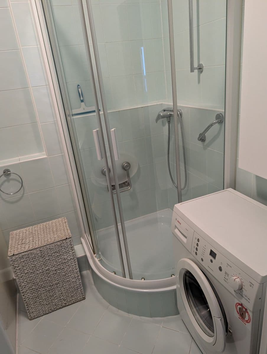 Prenájom bytu 3-izbový 63 m², Pod Harfou, Praha, Praha Prenájom bytu 3-izbový 63 m², Pod Harfou, Praha, Praha