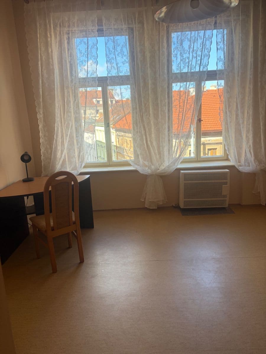 Prenájom bytu 1-izbový 27 m², Nuselská, Praha, Praha Prenájom bytu 1-izbový 27 m², Nuselská, Praha, Praha