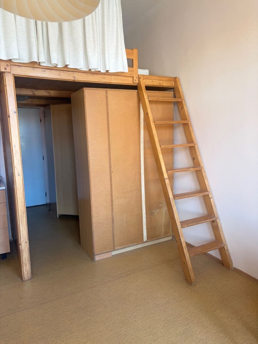 Prenájom bytu 1-izbový 27 m², Nuselská, Praha, Praha Prenájom bytu 1-izbový 27 m², Nuselská, Praha, Praha