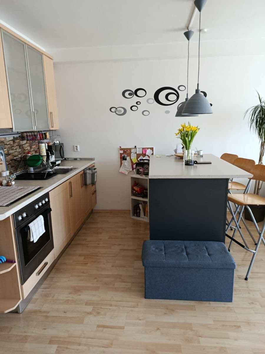 Prenájom bytu 2-izbový 63 m², Skloněná, Praha, Praha Prenájom bytu 2-izbový 63 m², Skloněná, Praha, Praha