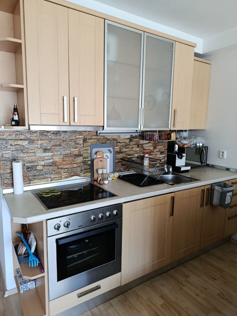 Prenájom bytu 2-izbový 63 m², Skloněná, Praha, Praha Prenájom bytu 2-izbový 63 m², Skloněná, Praha, Praha