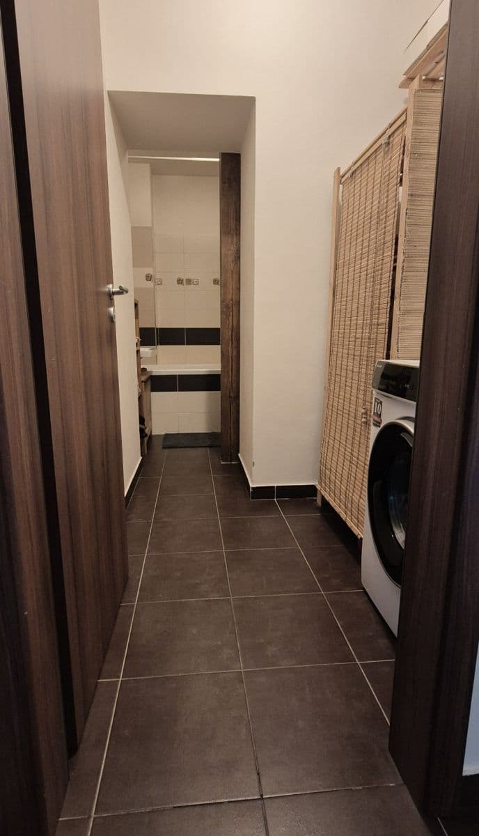 Predaj bytu 1-izbový 38 m², Vosmíkových, Praha, Praha Predaj bytu 1-izbový 38 m², Vosmíkových, Praha, Praha