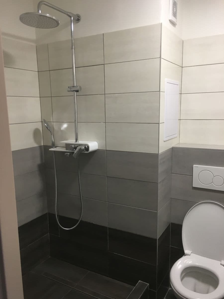Prenájom bytu 2-izbový 42 m², Jablonecká, Praha, Praha Prenájom bytu 2-izbový 42 m², Jablonecká, Praha, Praha