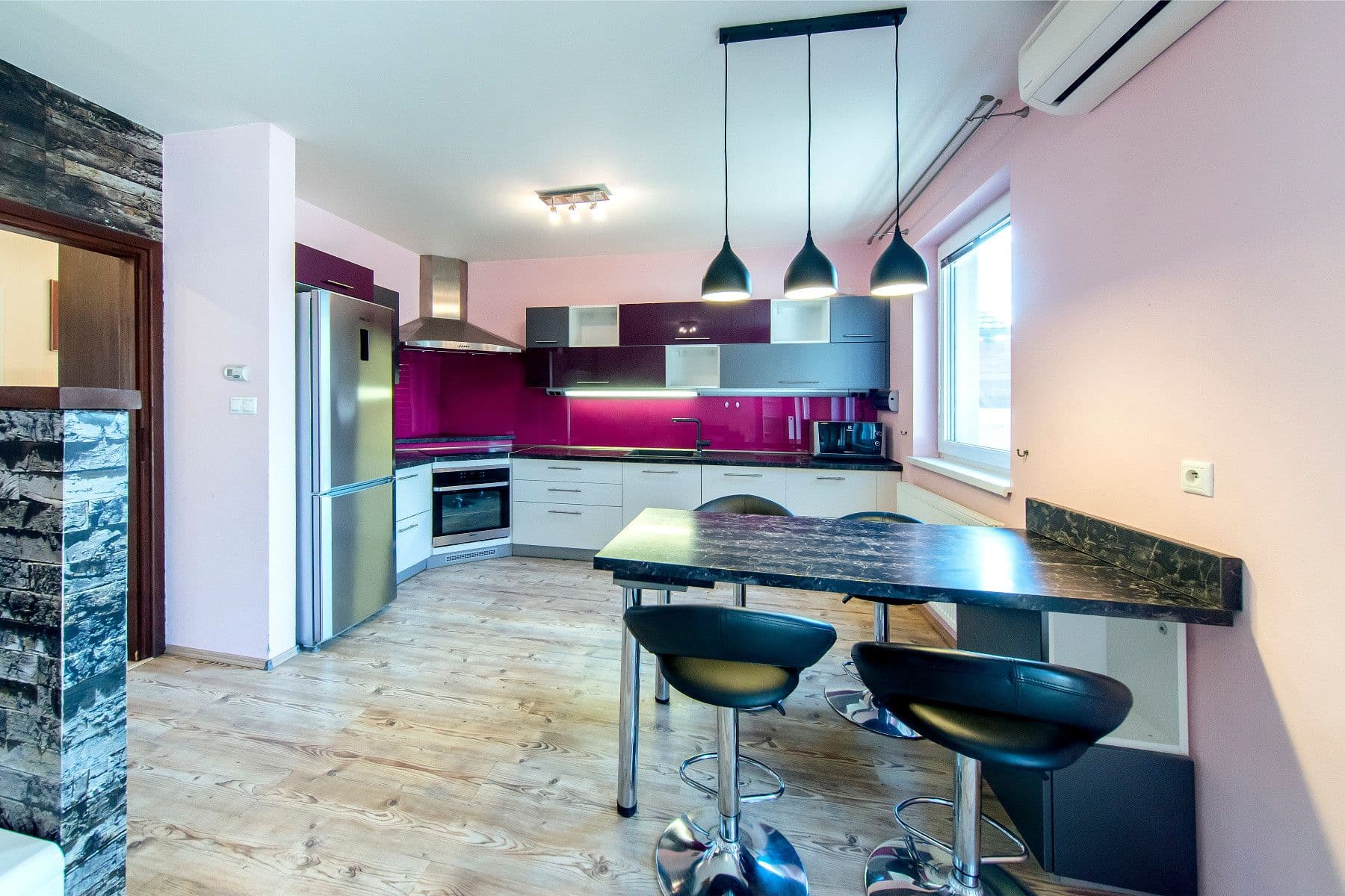 Prenájom domu 70 m², pozemek 250 m², Lipová, Marianka, Bratislavský kraj Prenájom domu 70 m², pozemek 250 m², Lipová, Marianka, Bratislavský kraj