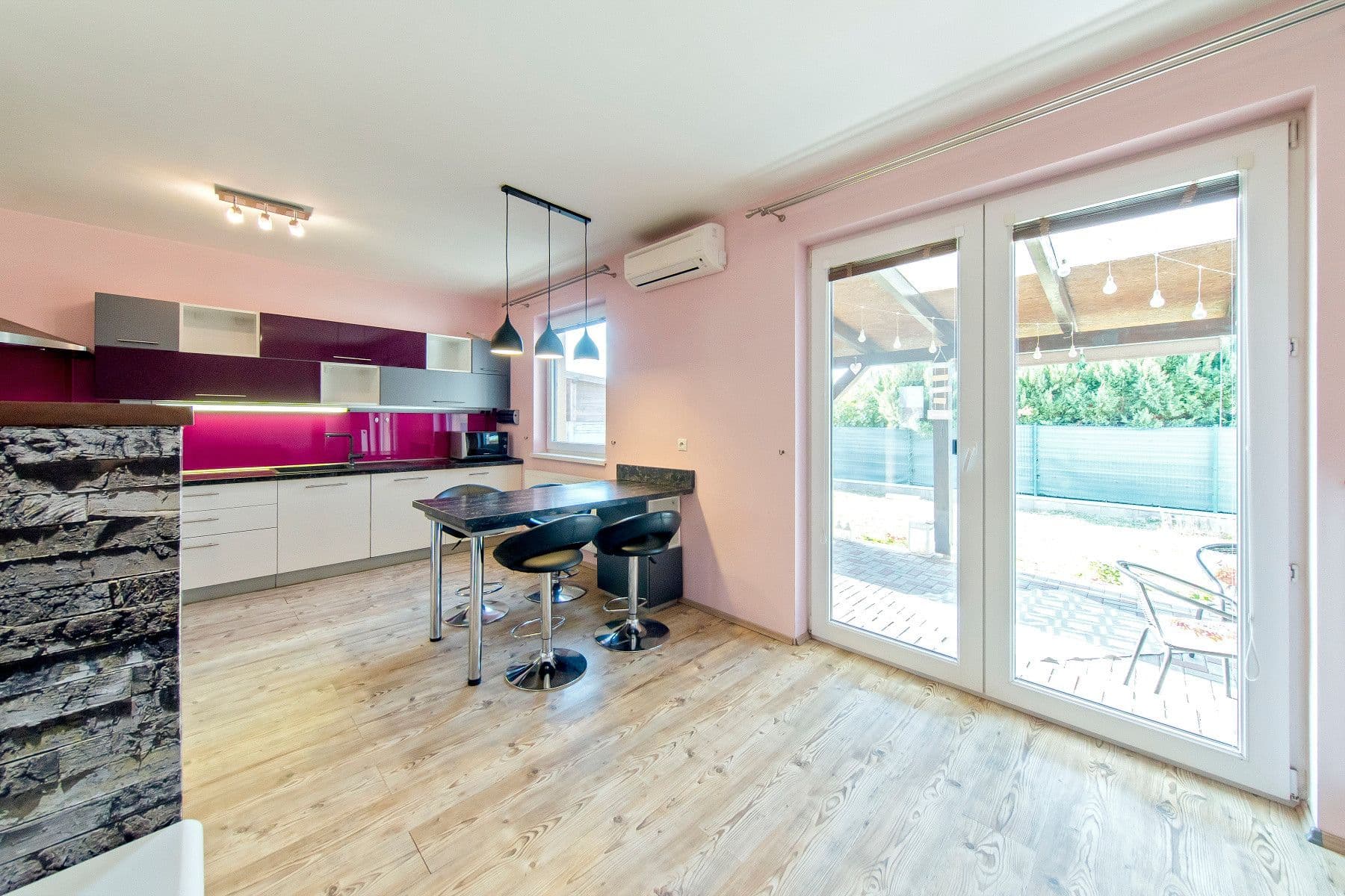 Prenájom domu 70 m², pozemek 250 m², Lipová, Marianka, Bratislavský kraj Prenájom domu 70 m², pozemek 250 m², Lipová, Marianka, Bratislavský kraj
