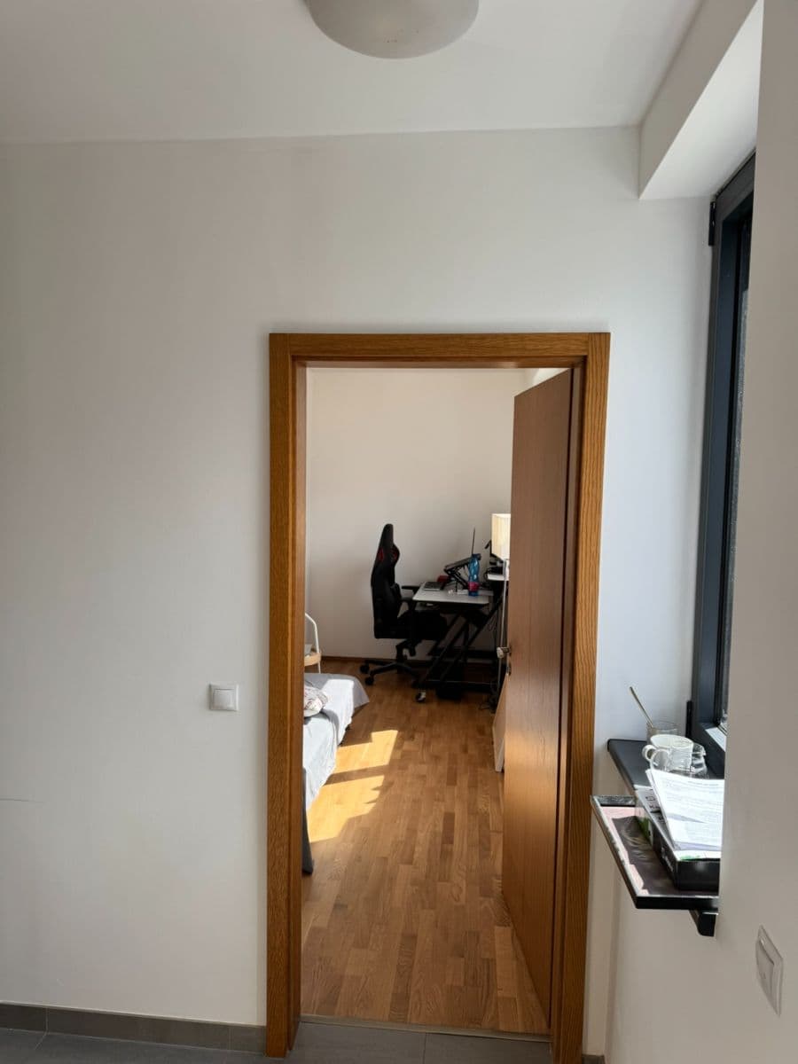 Prenájom bytu 3-izbový 85 m², Argentinská, Praha, Praha Prenájom bytu 3-izbový 85 m², Argentinská, Praha, Praha