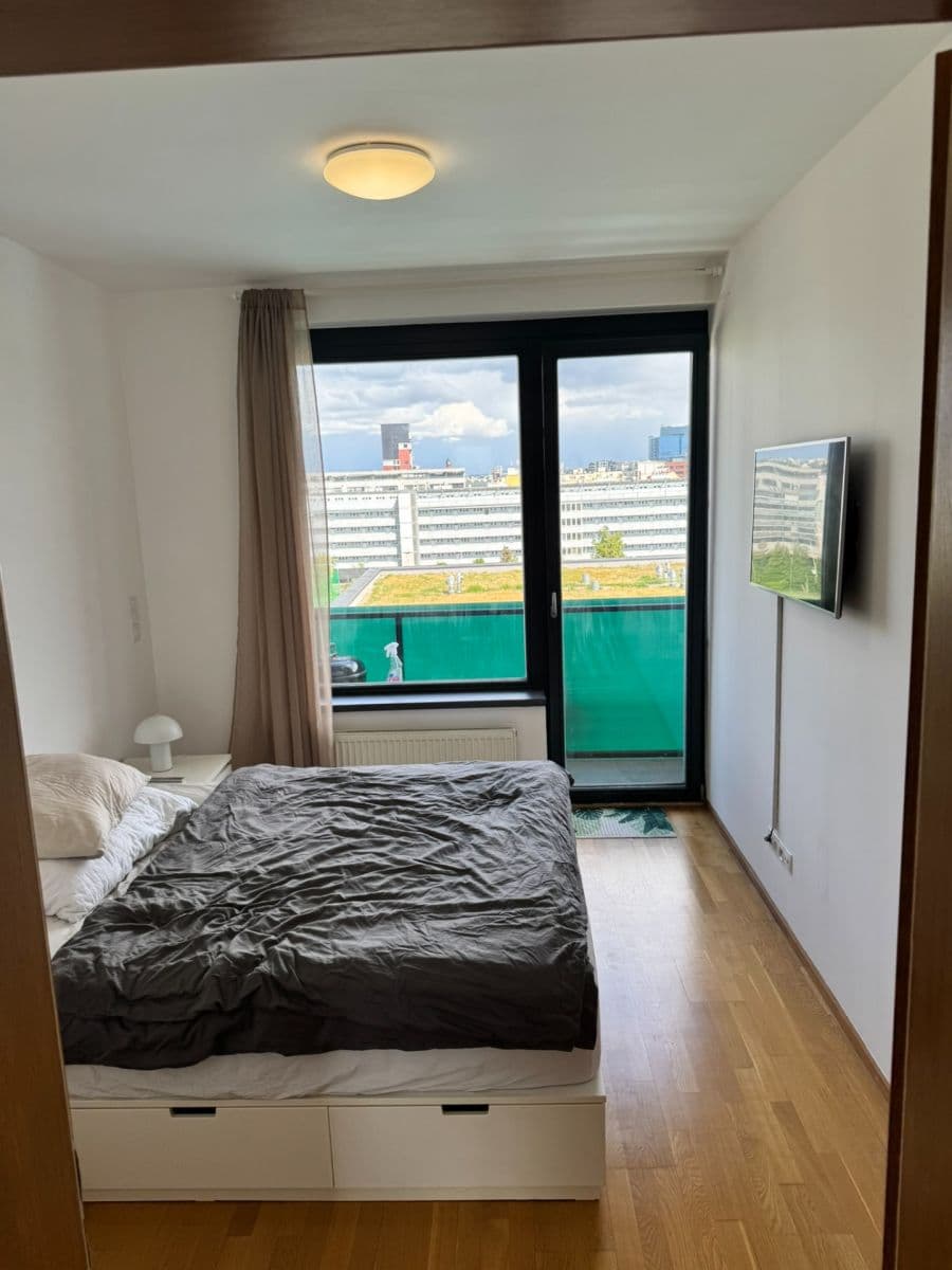 Prenájom bytu 3-izbový 85 m², Argentinská, Praha, Praha Prenájom bytu 3-izbový 85 m², Argentinská, Praha, Praha