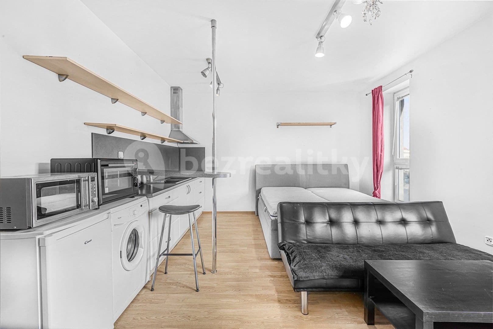 Prenájom bytu 1-izbový 34 m², Plzeňská, Praha, Praha Prenájom bytu 1-izbový 34 m², Plzeňská, Praha, Praha