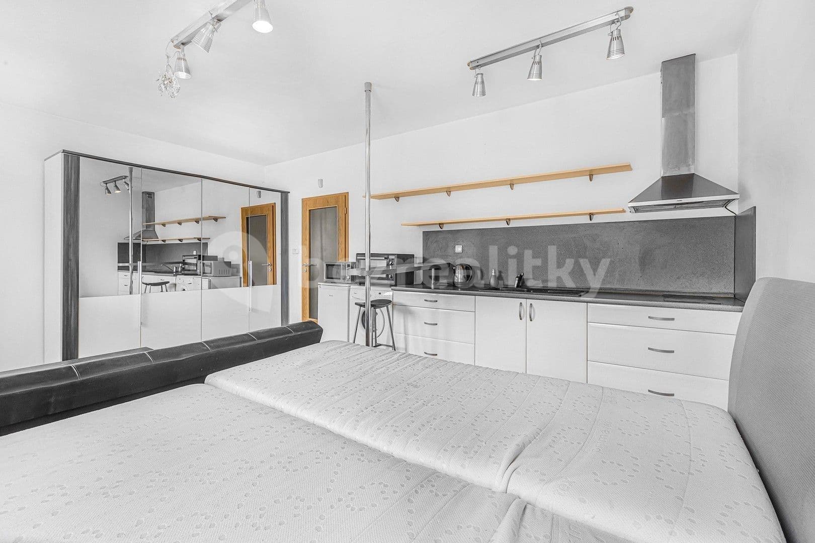 Prenájom bytu 1-izbový 34 m², Plzeňská, Praha, Praha Prenájom bytu 1-izbový 34 m², Plzeňská, Praha, Praha