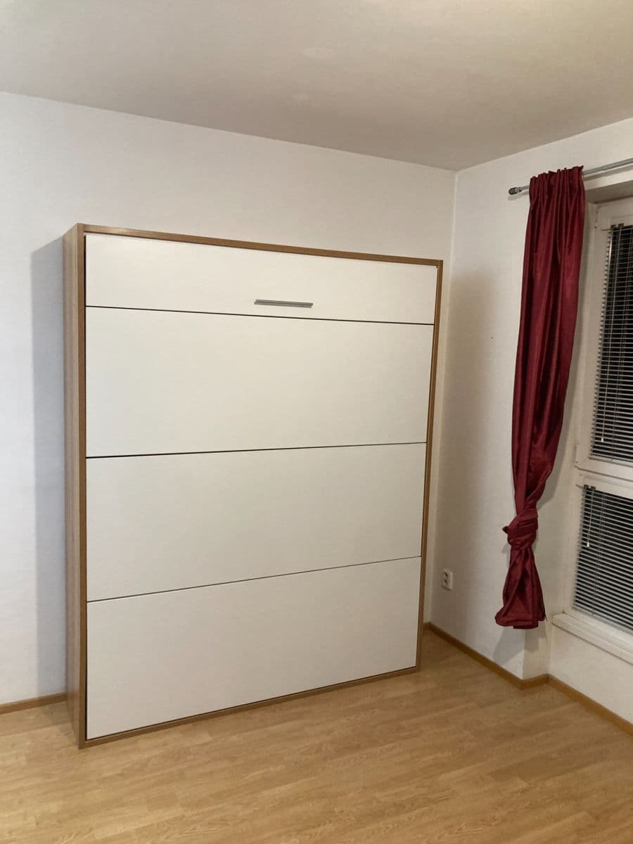 Prenájom bytu 1-izbový 34 m², Plzeňská, Praha, Praha Prenájom bytu 1-izbový 34 m², Plzeňská, Praha, Praha