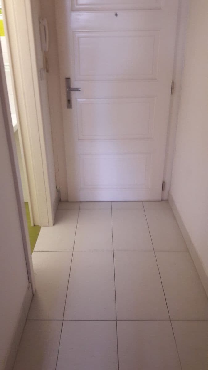 Prenájom bytu Garsoniéra 25 m², Fibichova, Praha, Praha Prenájom bytu Garsoniéra 25 m², Fibichova, Praha, Praha