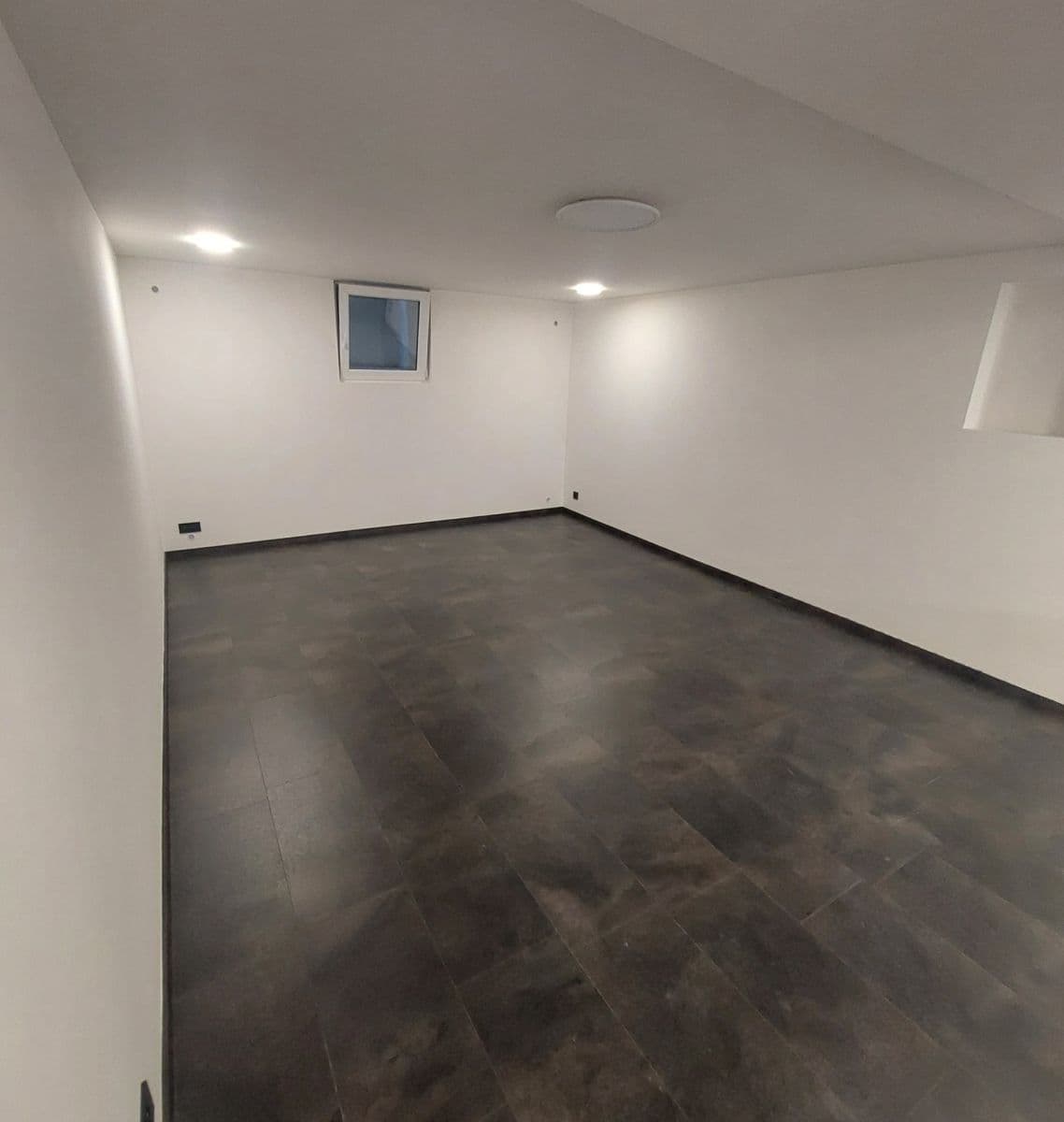 Predaj nebytového priestoru 29 m², Bulharská, Praha, Praha Predaj nebytového priestoru 29 m², Bulharská, Praha, Praha