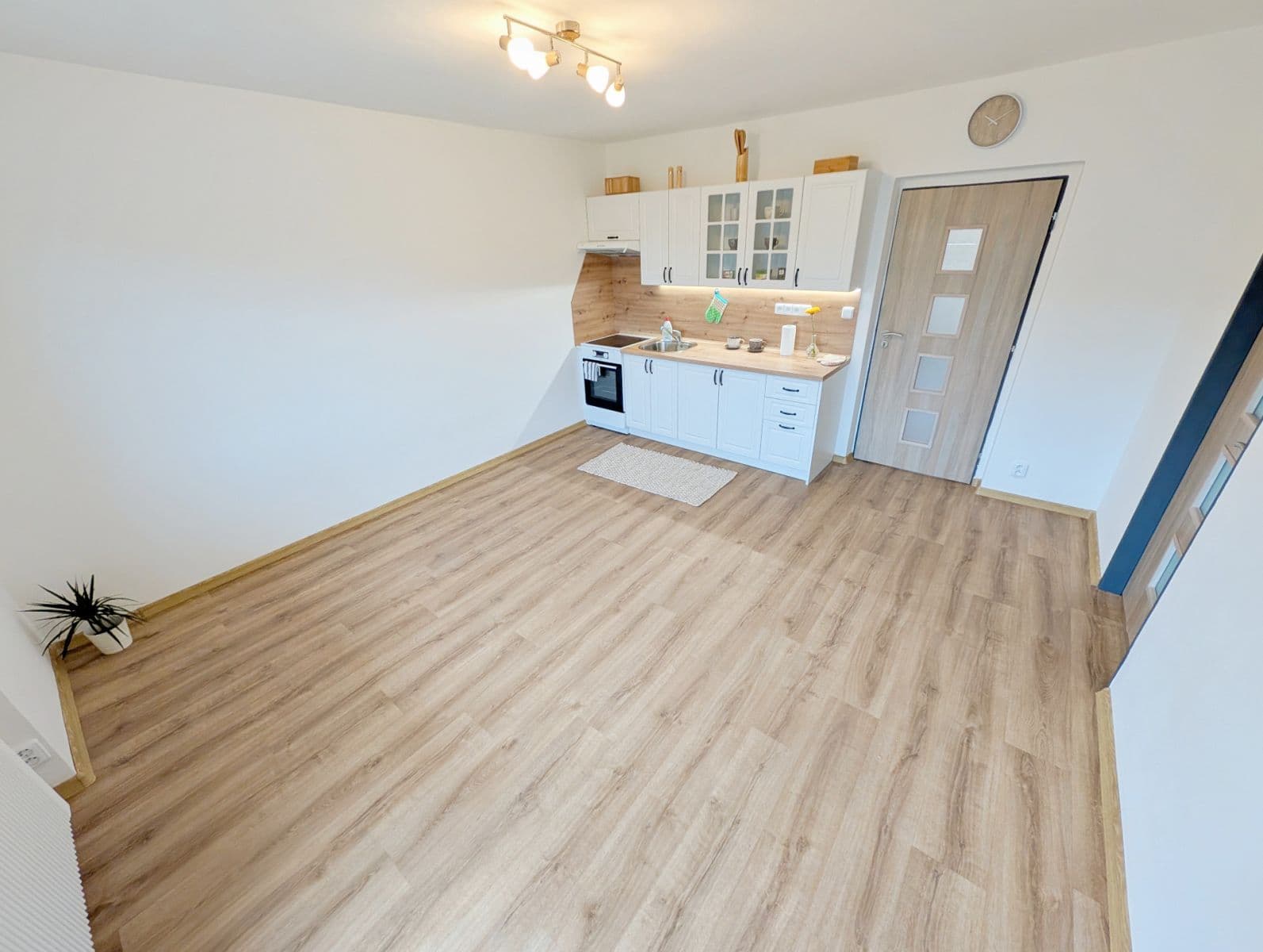 Prenájom bytu 3-izbový 65 m², U Švédské kaple, Opava, Moravskoslezský kraj Prenájom bytu 3-izbový 65 m², U Švédské kaple, Opava, Moravskoslezský kraj