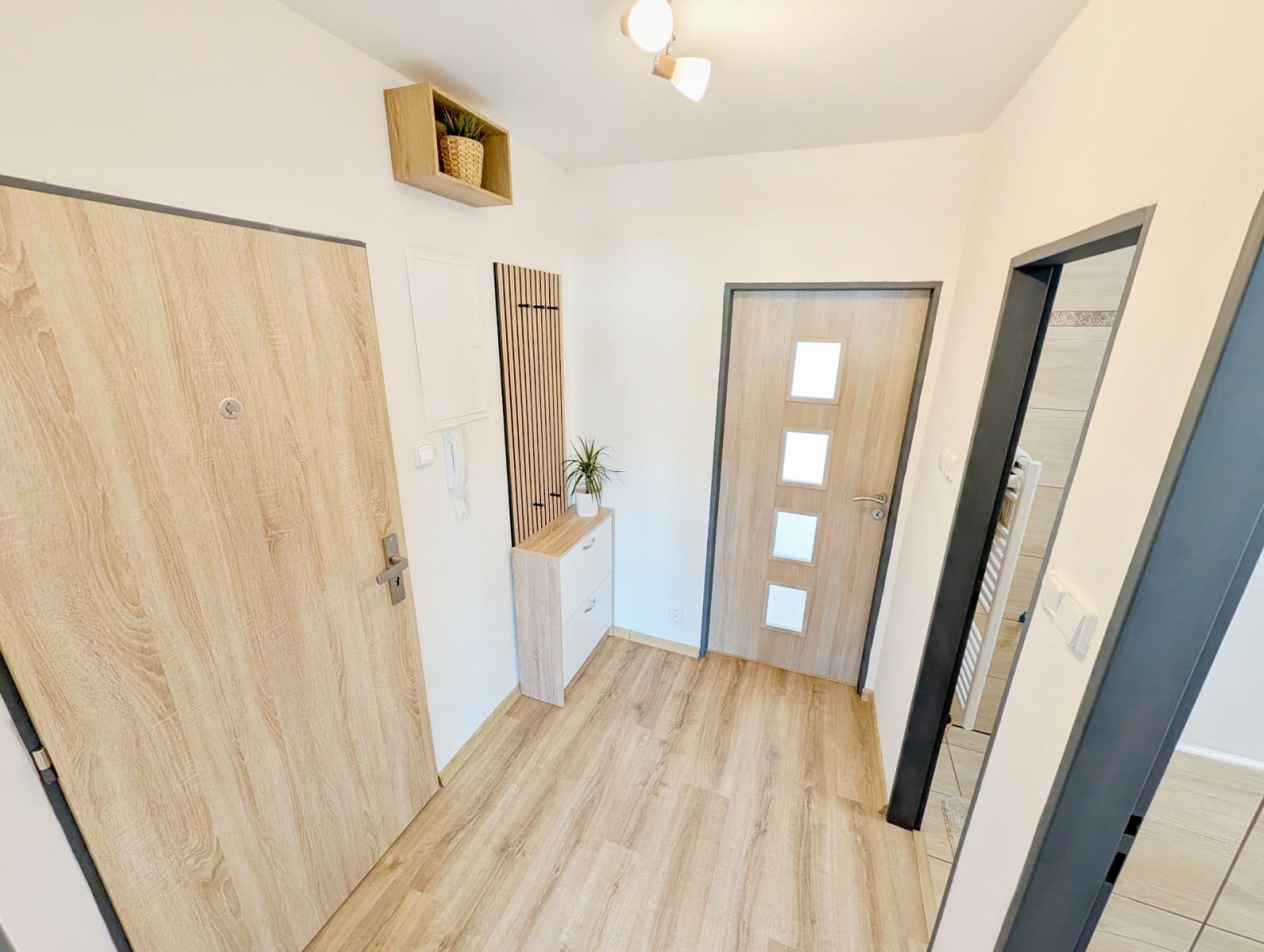 Prenájom bytu 3-izbový 65 m², U Švédské kaple, Opava, Moravskoslezský kraj Prenájom bytu 3-izbový 65 m², U Švédské kaple, Opava, Moravskoslezský kraj