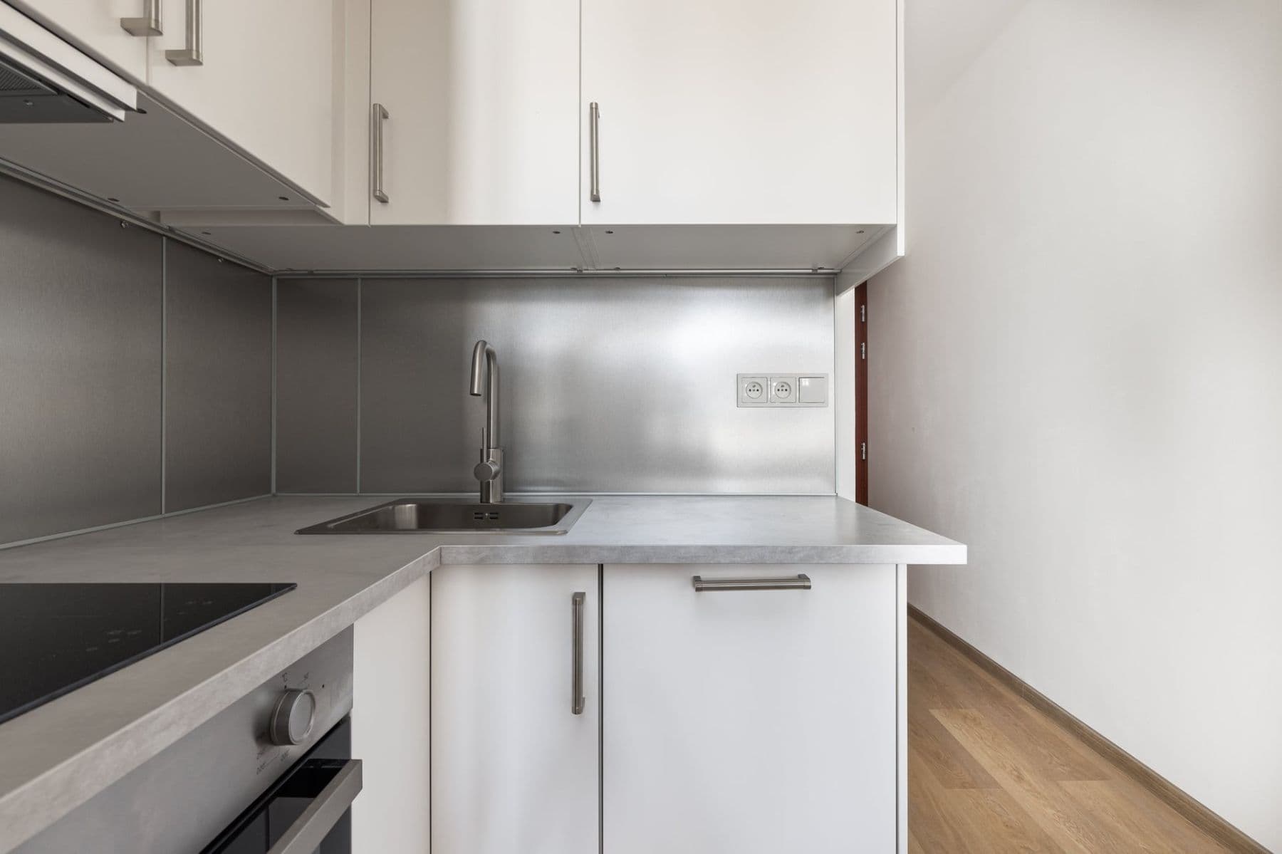 Prenájom bytu 1-izbový 28 m², Milíčova, Praha, Praha Prenájom bytu 1-izbový 28 m², Milíčova, Praha, Praha