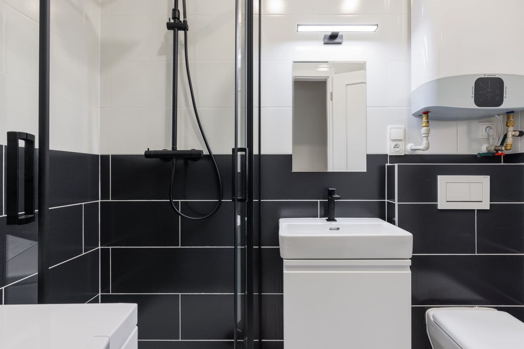 Prenájom bytu 1-izbový 28 m², Milíčova, Praha, Praha Prenájom bytu 1-izbový 28 m², Milíčova, Praha, Praha