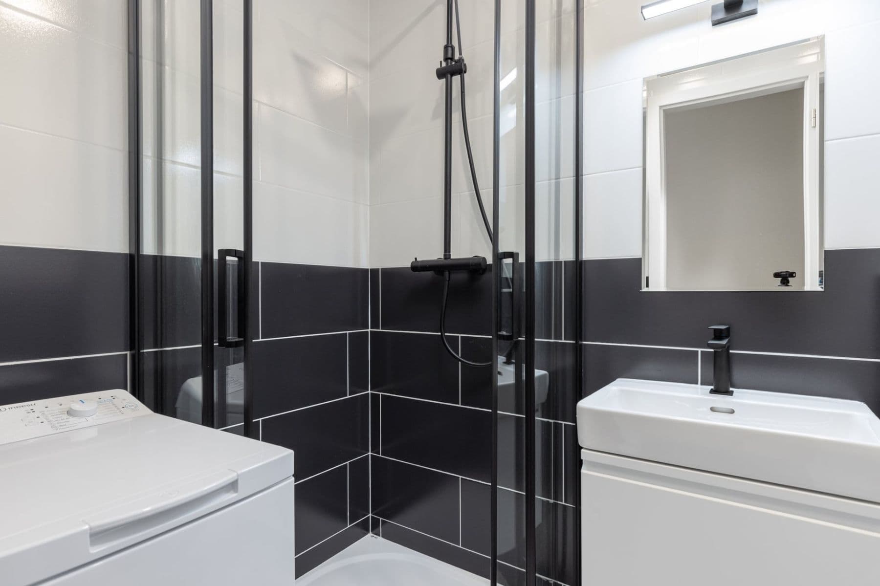 Prenájom bytu 1-izbový 28 m², Milíčova, Praha, Praha Prenájom bytu 1-izbový 28 m², Milíčova, Praha, Praha