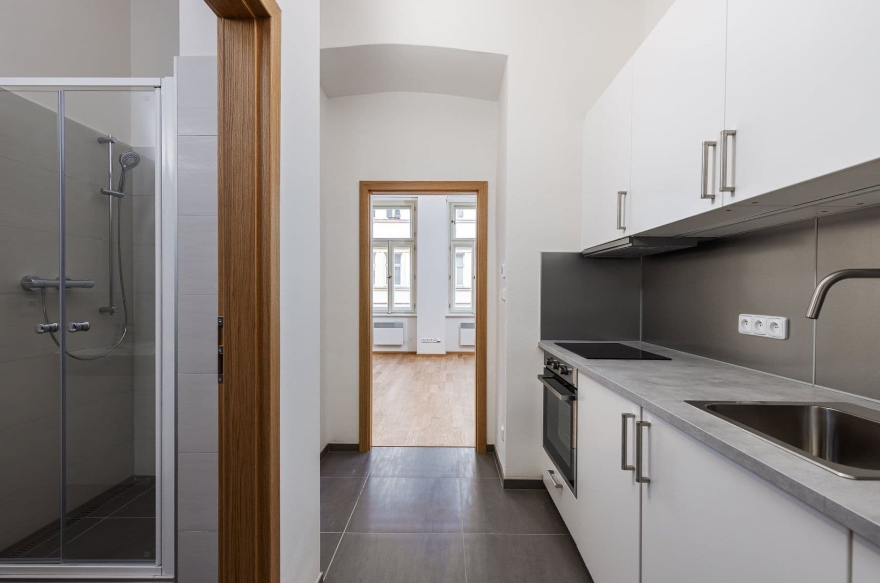 Prenájom bytu 1-izbový 29 m², Seifertova, Praha, Praha Prenájom bytu 1-izbový 29 m², Seifertova, Praha, Praha