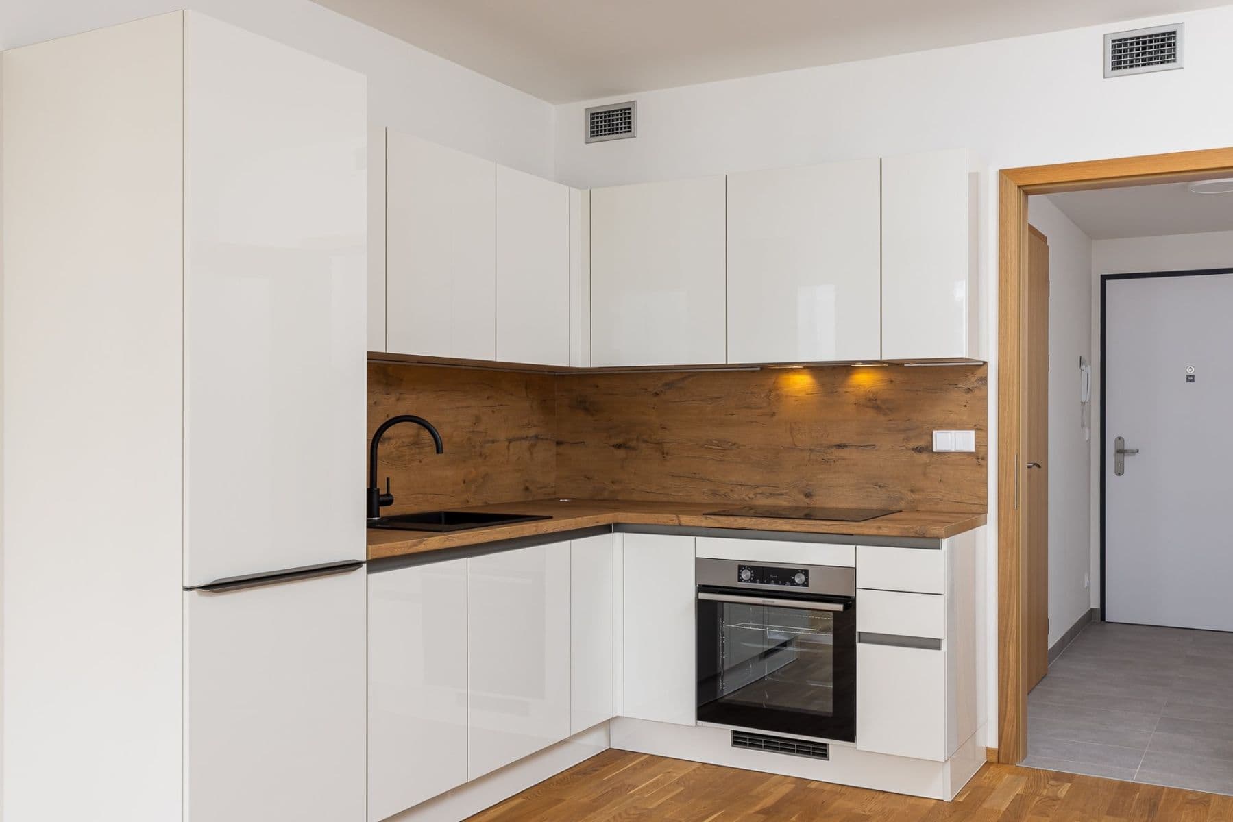 Prenájom bytu 1-izbový 31 m², Smržových, Praha, Praha Prenájom bytu 1-izbový 31 m², Smržových, Praha, Praha