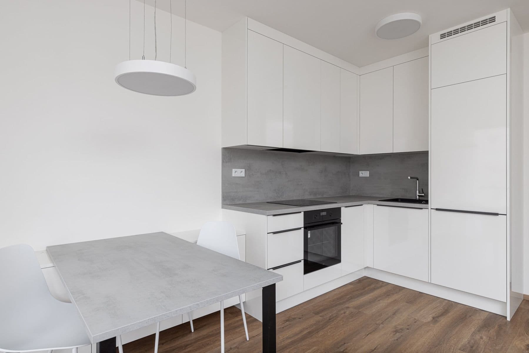 Prenájom bytu 1-izbový 35 m², Hodkovická, Praha, Praha Prenájom bytu 1-izbový 35 m², Hodkovická, Praha, Praha