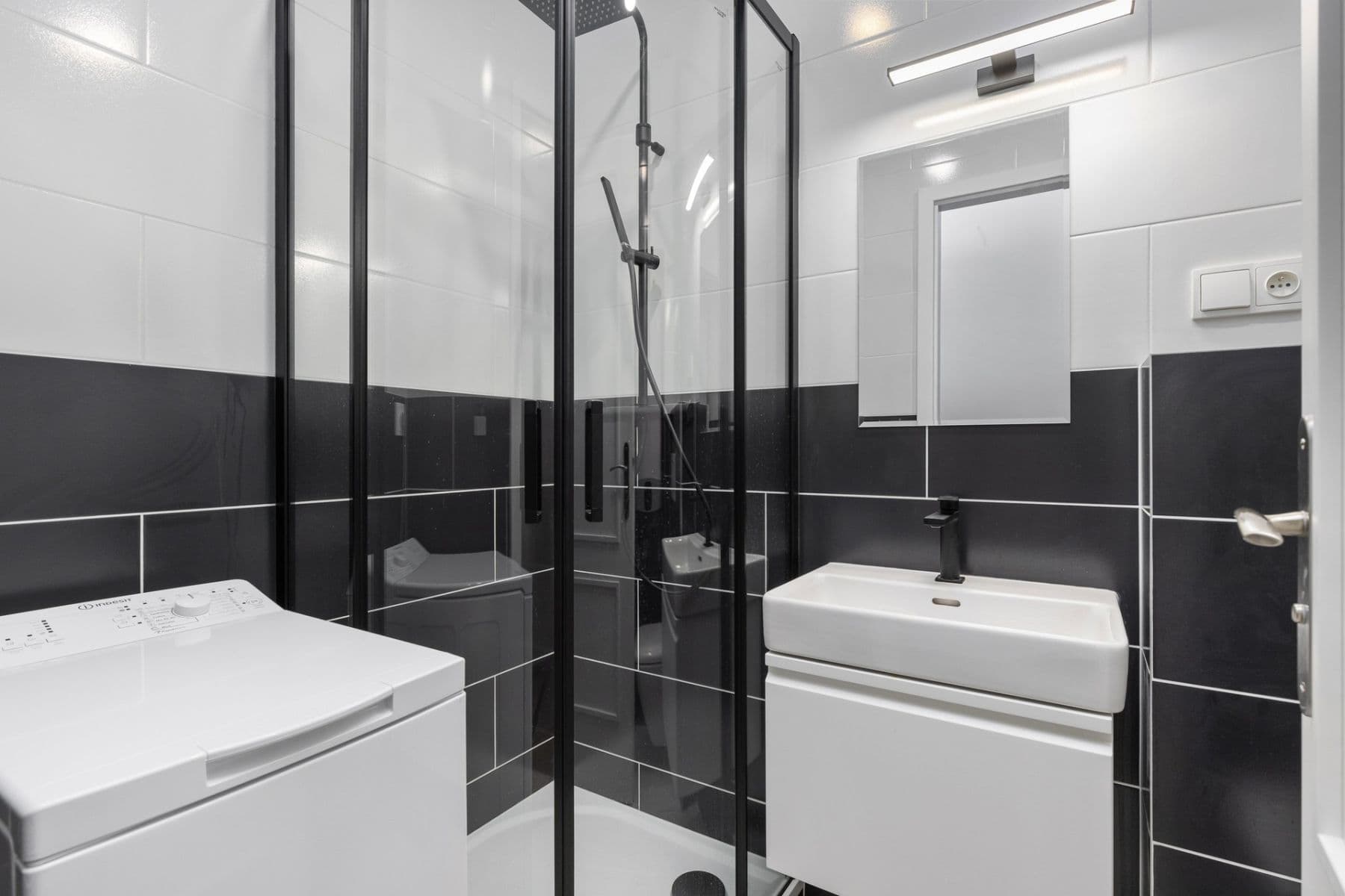 Prenájom bytu 1-izbový 29 m², Milíčova, Praha, Praha Prenájom bytu 1-izbový 29 m², Milíčova, Praha, Praha