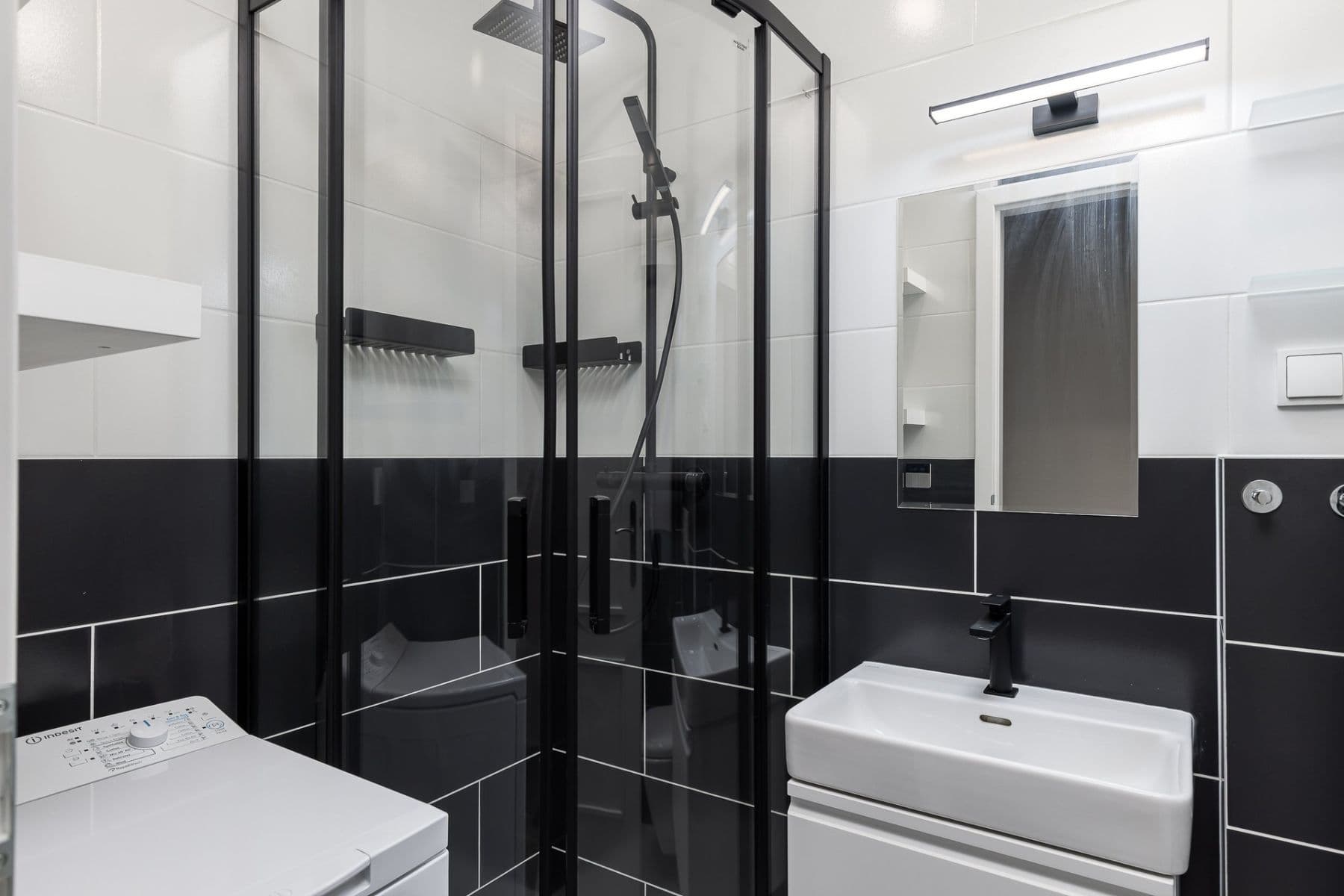Prenájom bytu 1-izbový 29 m², Milíčova, Praha, Praha Prenájom bytu 1-izbový 29 m², Milíčova, Praha, Praha