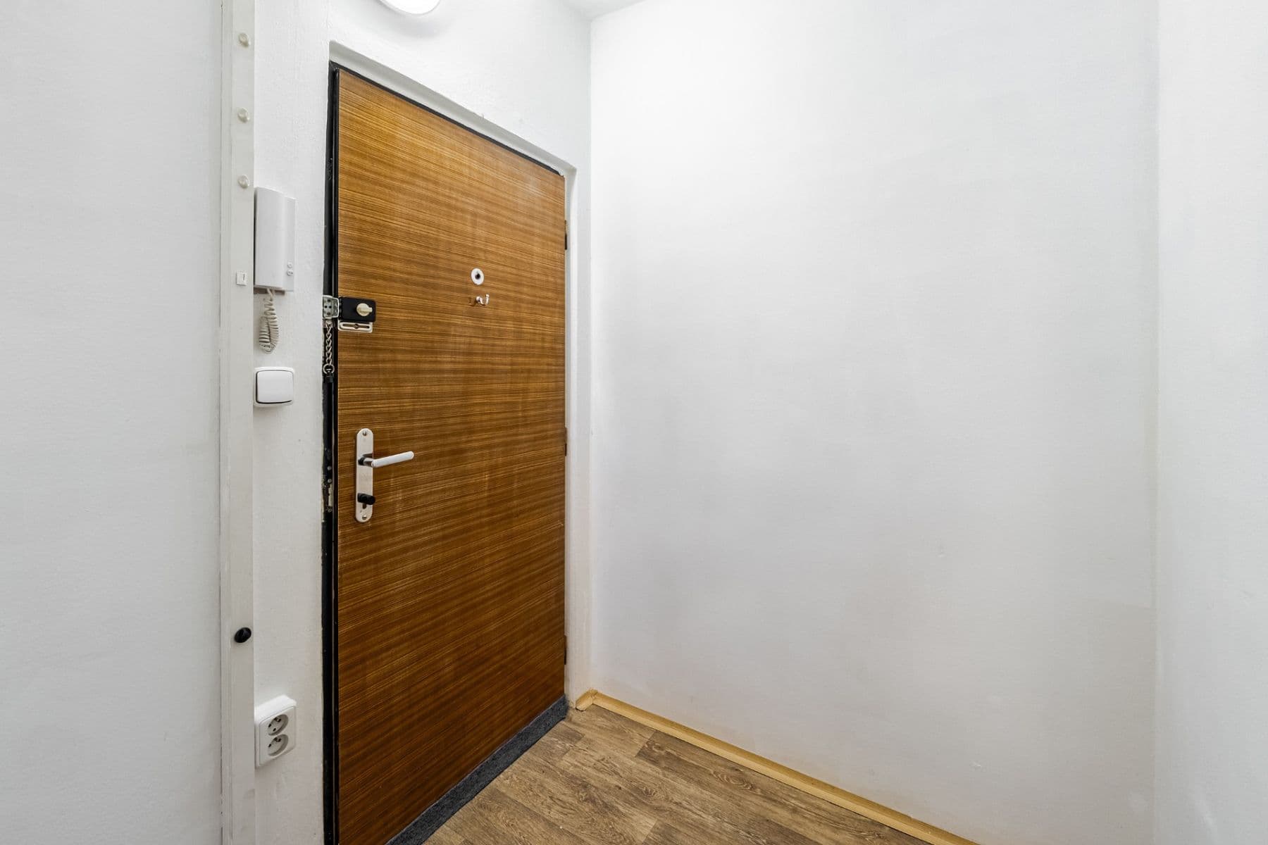 Predaj bytu 1-izbový 43 m², Vodňanská, České Budějovice, Jihočeský kraj Predaj bytu 1-izbový 43 m², Vodňanská, České Budějovice, Jihočeský kraj
