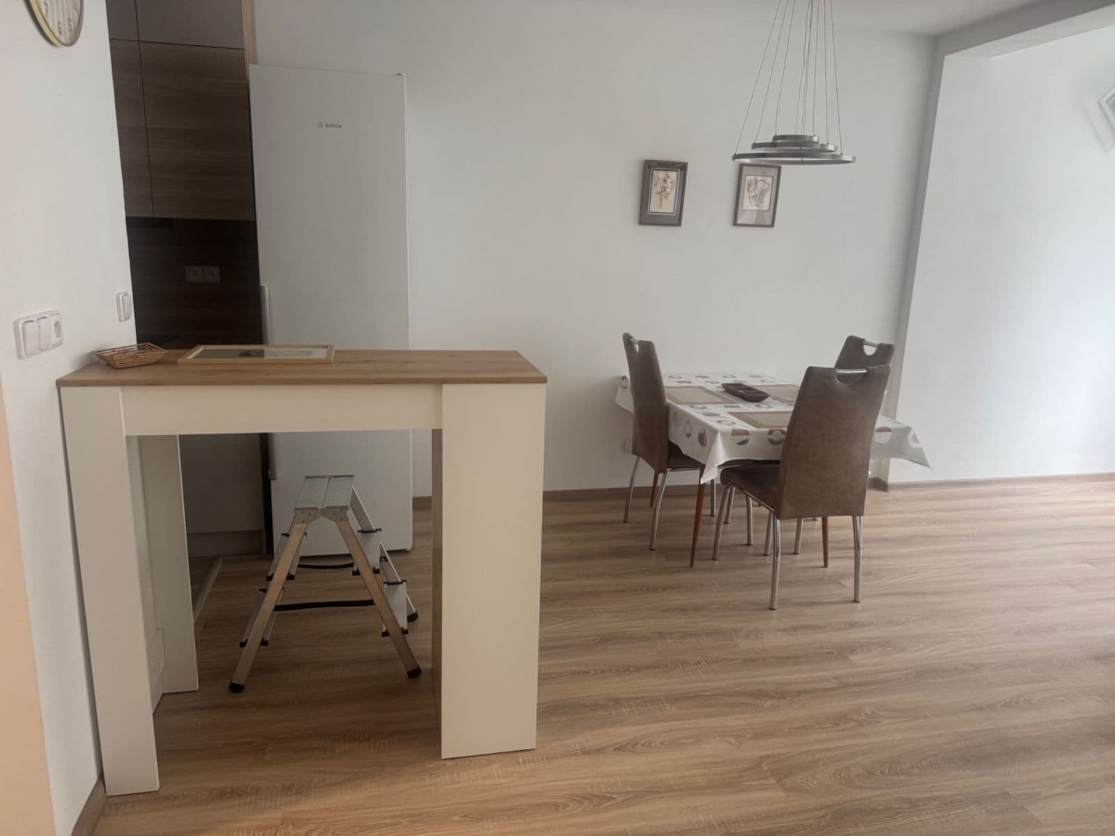 Prenájom bytu 2-izbový 66 m², Pod Zámečkem, Hradec Králové, Královéhradecký kraj Prenájom bytu 2-izbový 66 m², Pod Zámečkem, Hradec Králové, Královéhradecký kraj