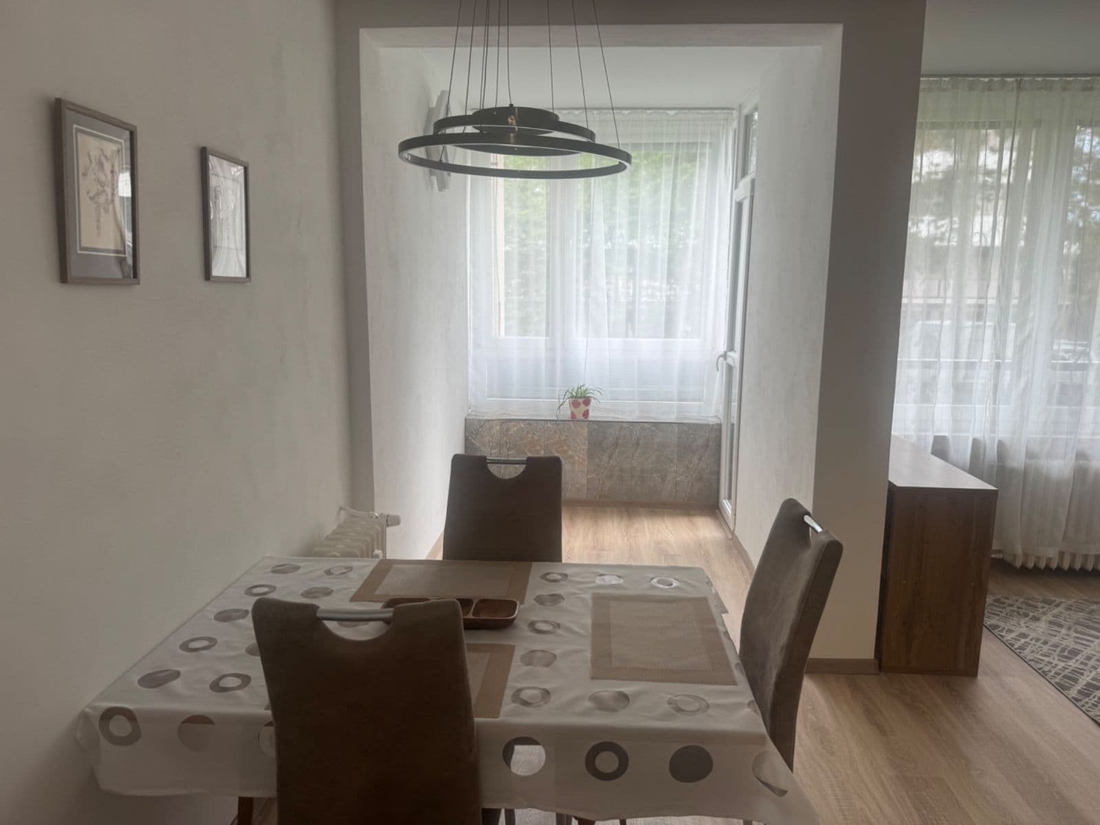 Prenájom bytu 2-izbový 66 m², Pod Zámečkem, Hradec Králové, Královéhradecký kraj Prenájom bytu 2-izbový 66 m², Pod Zámečkem, Hradec Králové, Královéhradecký kraj