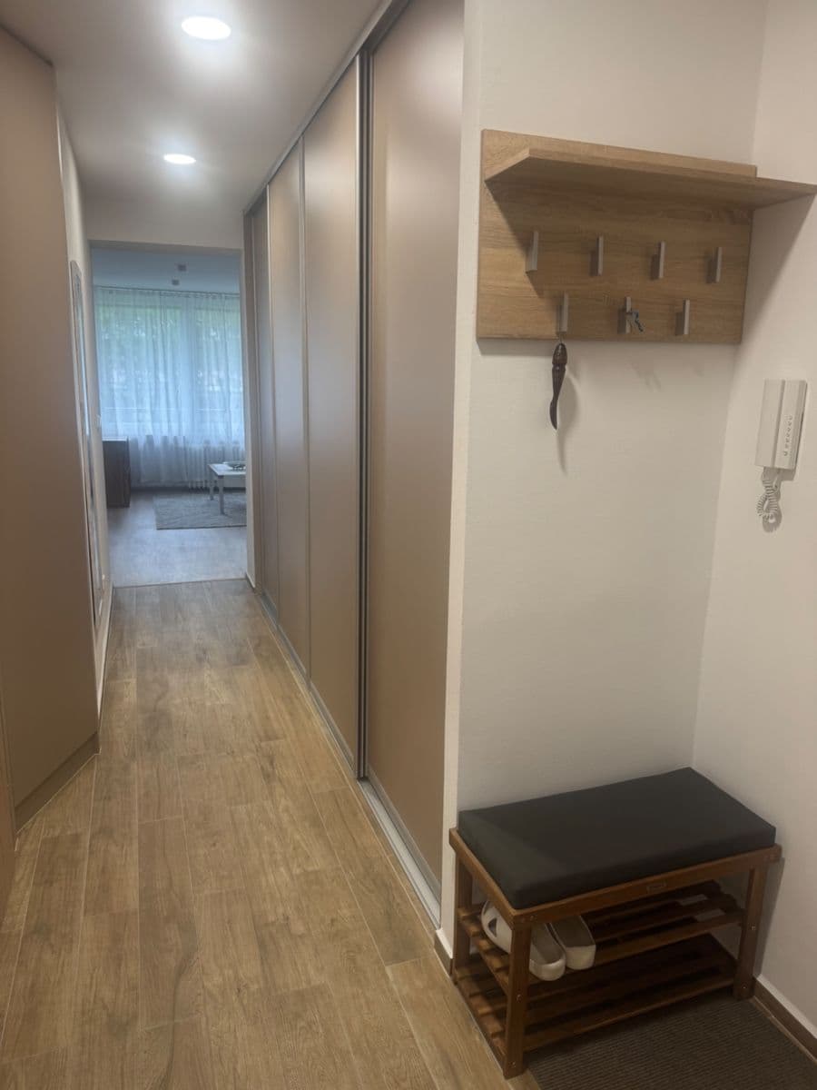 Prenájom bytu 2-izbový 66 m², Pod Zámečkem, Hradec Králové, Královéhradecký kraj Prenájom bytu 2-izbový 66 m², Pod Zámečkem, Hradec Králové, Královéhradecký kraj
