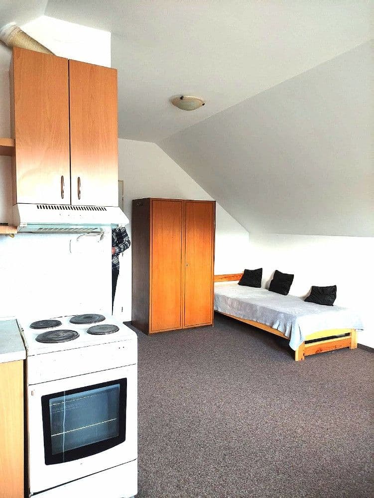 Prenájom bytu 1-izbový 31 m², Na Gruntech, Zlín, Zlínský kraj Prenájom bytu 1-izbový 31 m², Na Gruntech, Zlín, Zlínský kraj